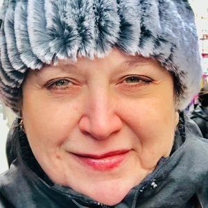 Meet your Posher, Elena